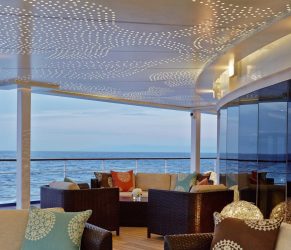 Seven Seas Mariner - Horizon Lounge aft deck