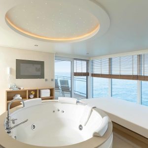 ms Euopa 2 - Owner Suite Whirlpool